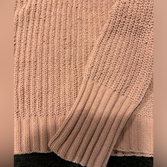 Cropped Knit Pink Sweater - Picture 2 of 3